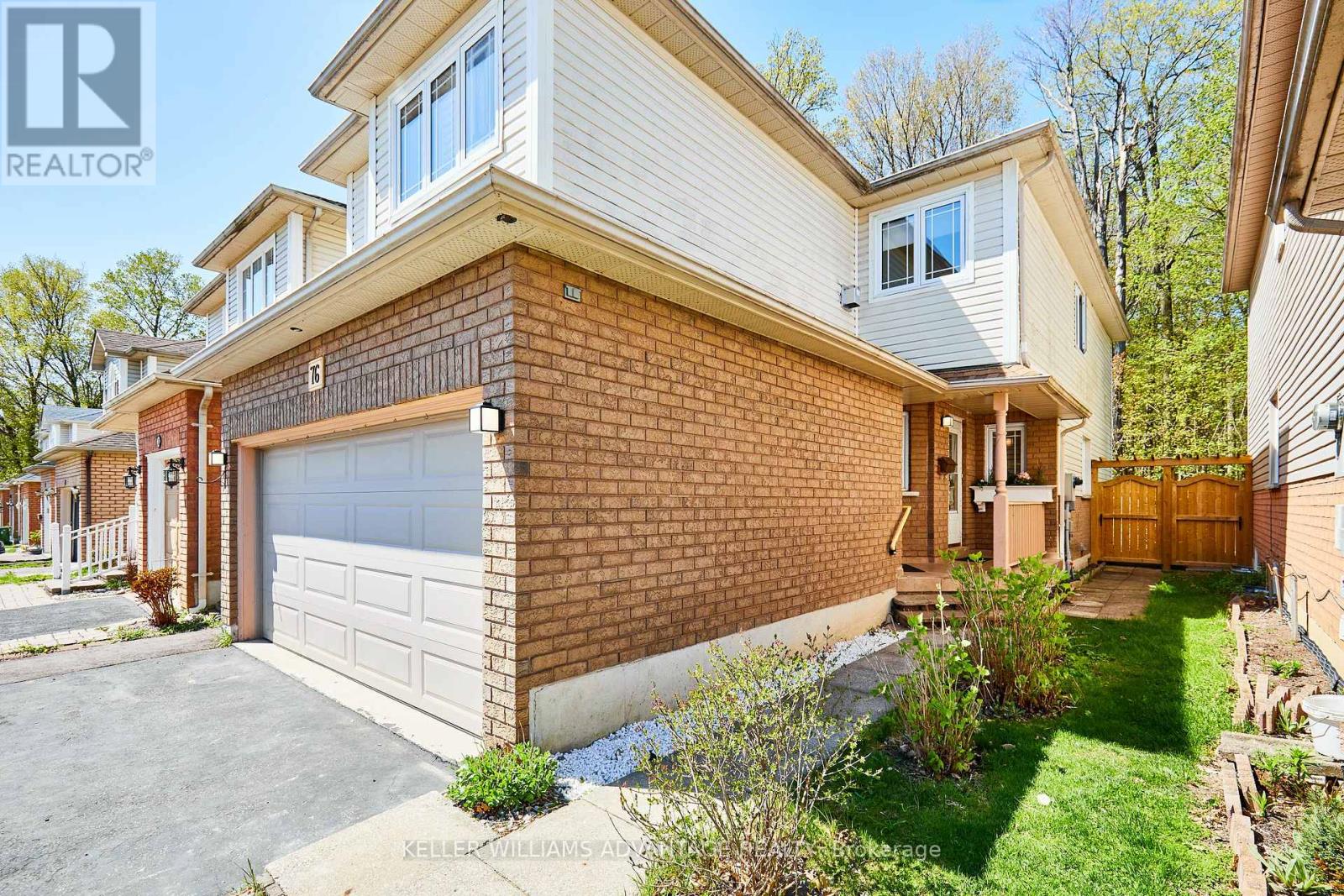 76 PIPERBROOK CRESCENT