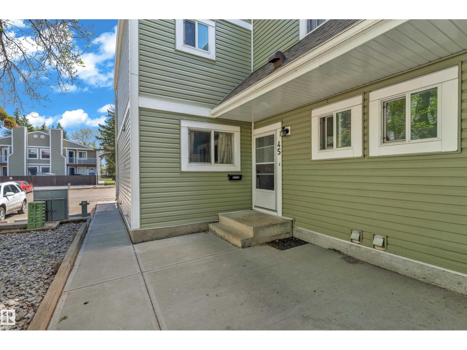 #45 1820 56 ST NW