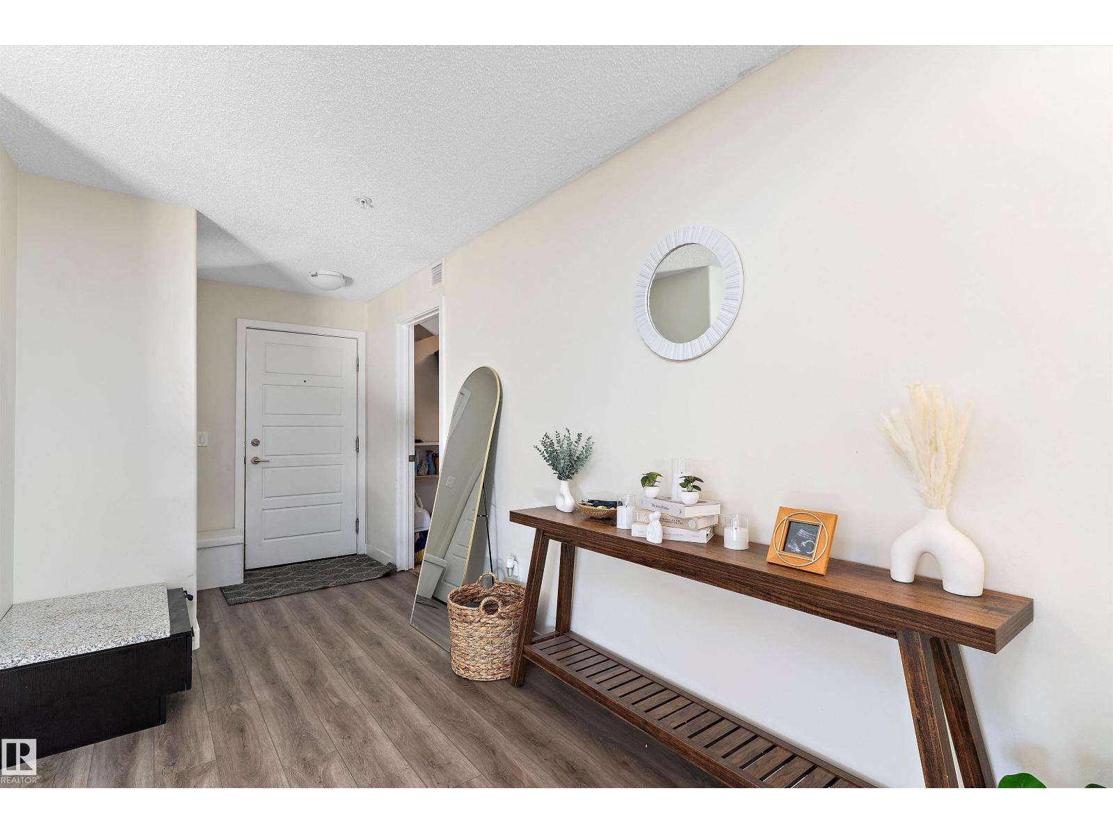 #110 14808 125 ST NW