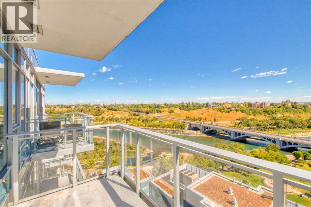 1604, 108 Waterfront Court SW