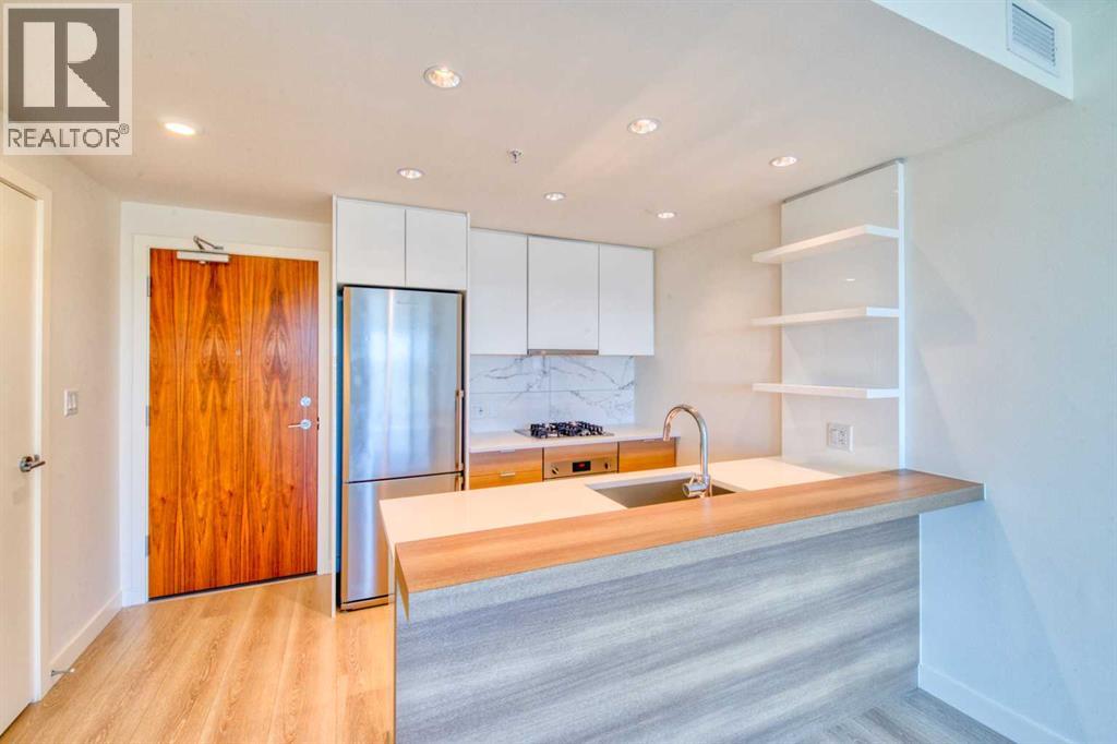 1604, 108 Waterfront Court SW