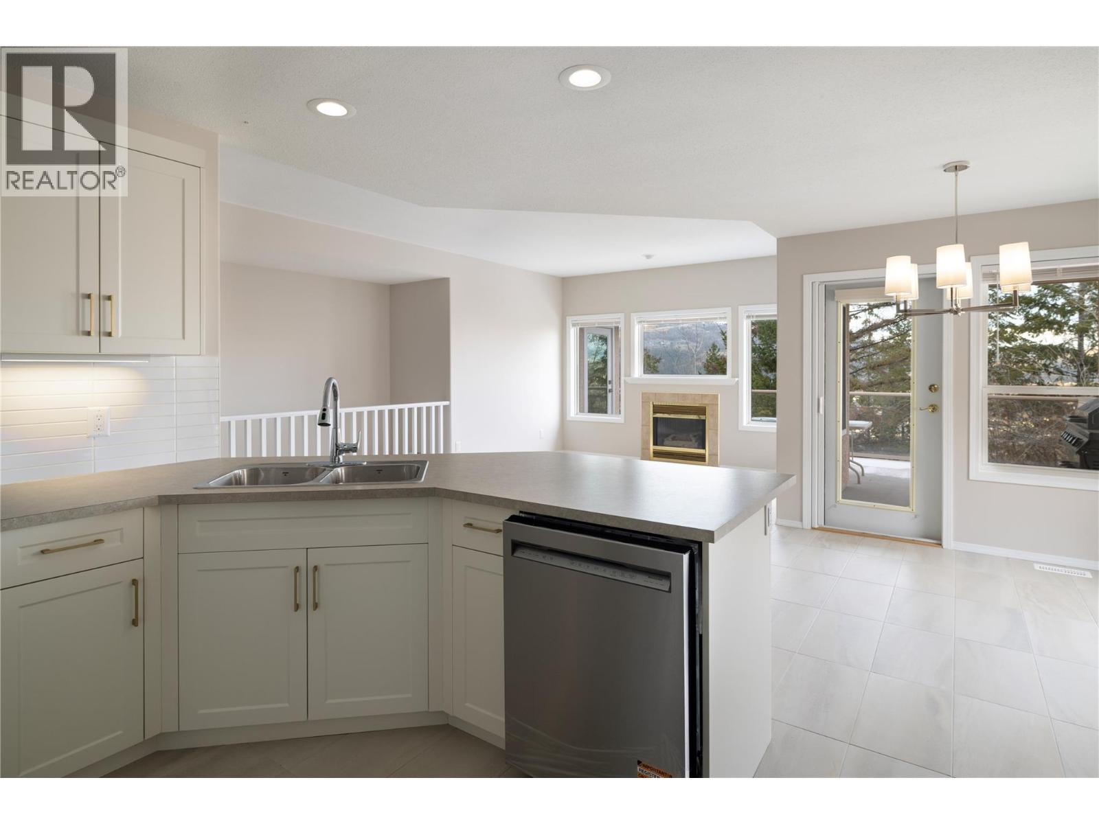 2300 Silver Place Unit# 14