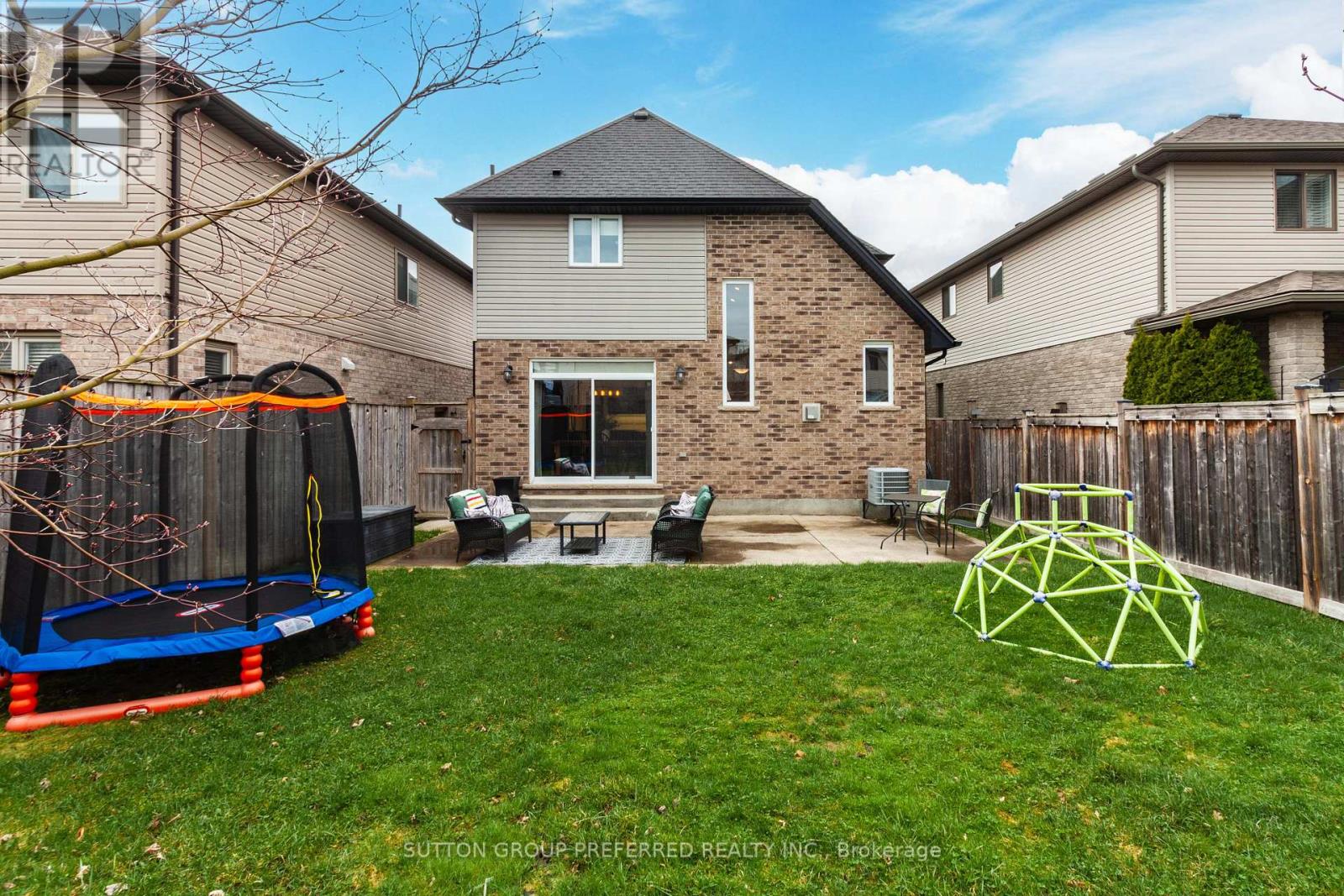 6685 NAVIN CRESCENT