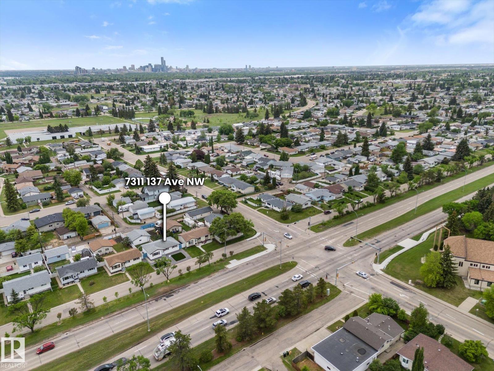 7311 137 AV NW
