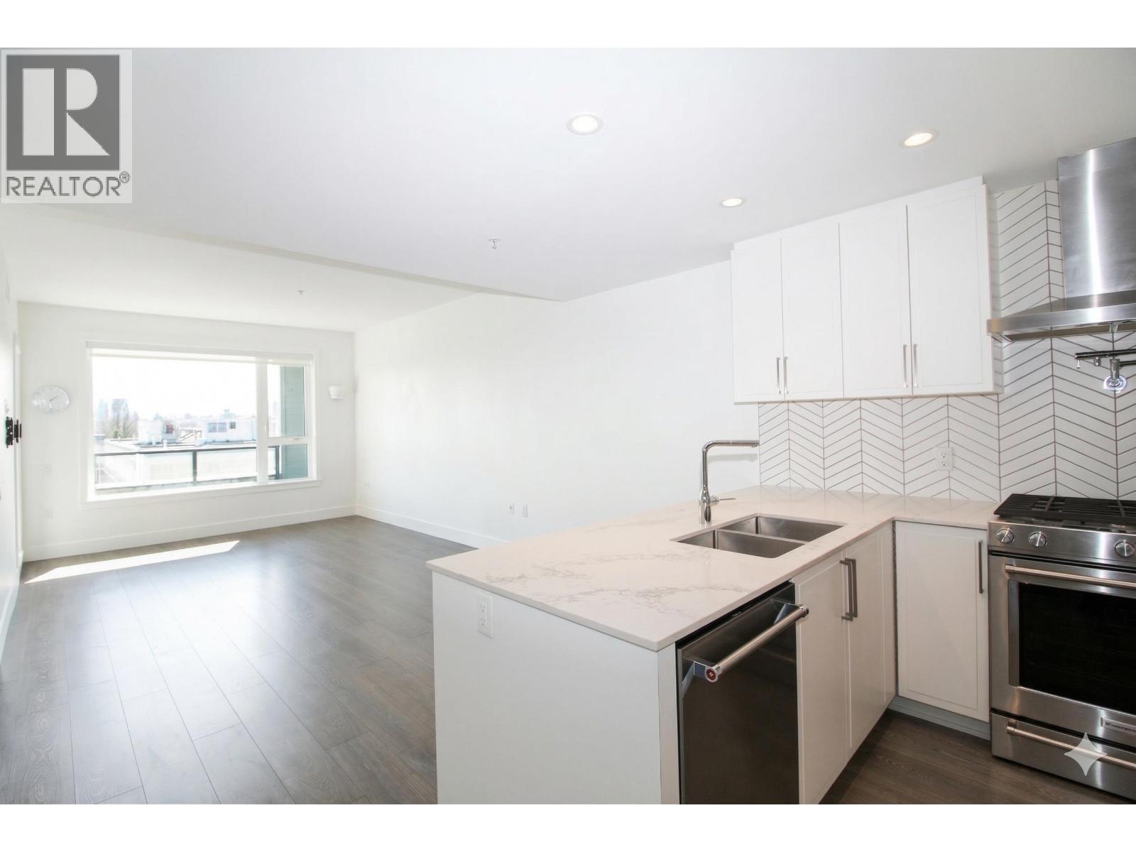 509 4477 HASTINGS STREET