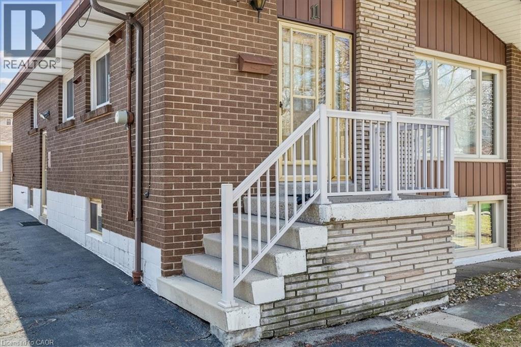 11 DUFF Street