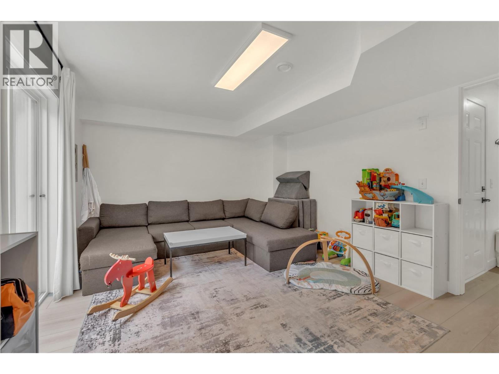 48 Galt Avenue Unit# 116