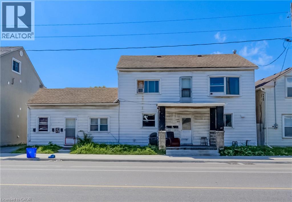 1214-1218 KING Street E