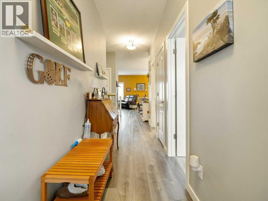 3, 322 Northlander Bend W