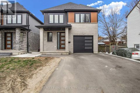 46 LOWELL STREET N Cambridge ON N1R5C9