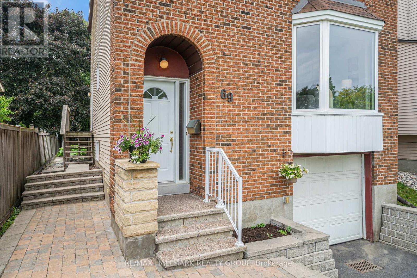 69 FARM GATE CRESCENT