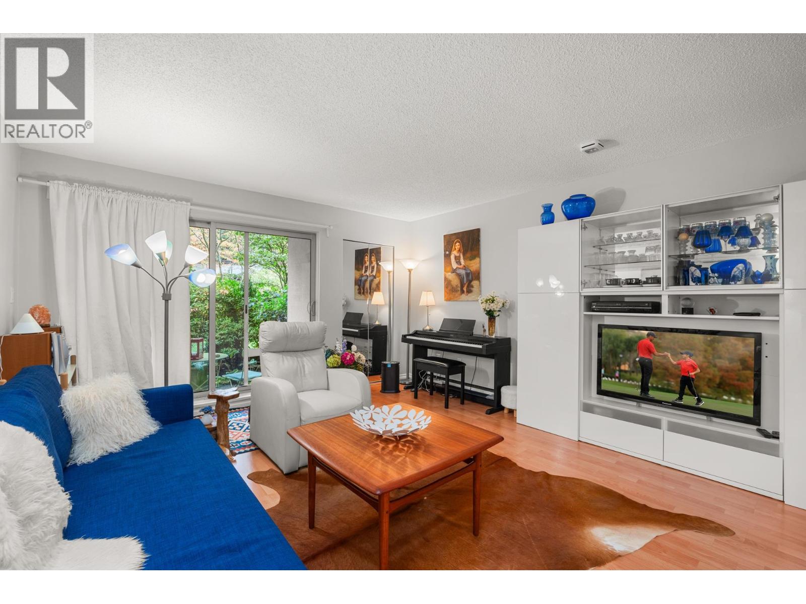 215 4373 HALIFAX STREET