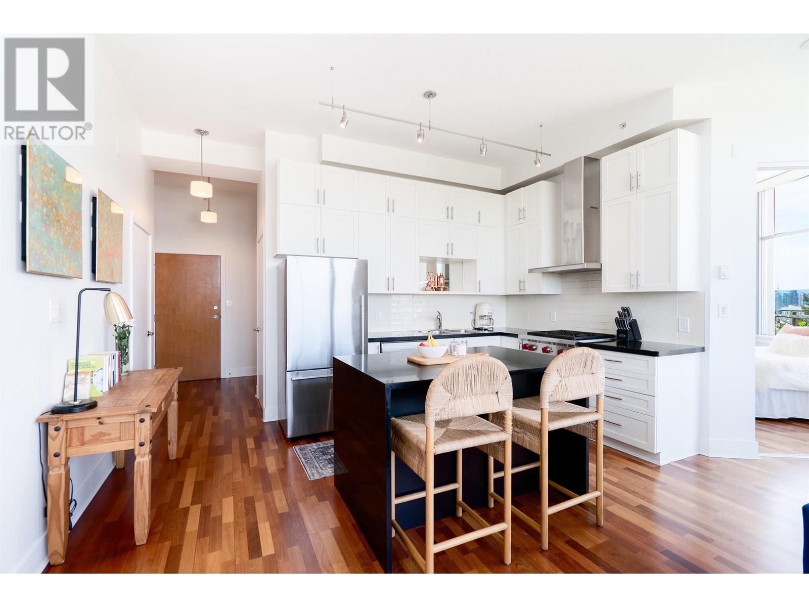 607 2635 PRINCE EDWARD STREET