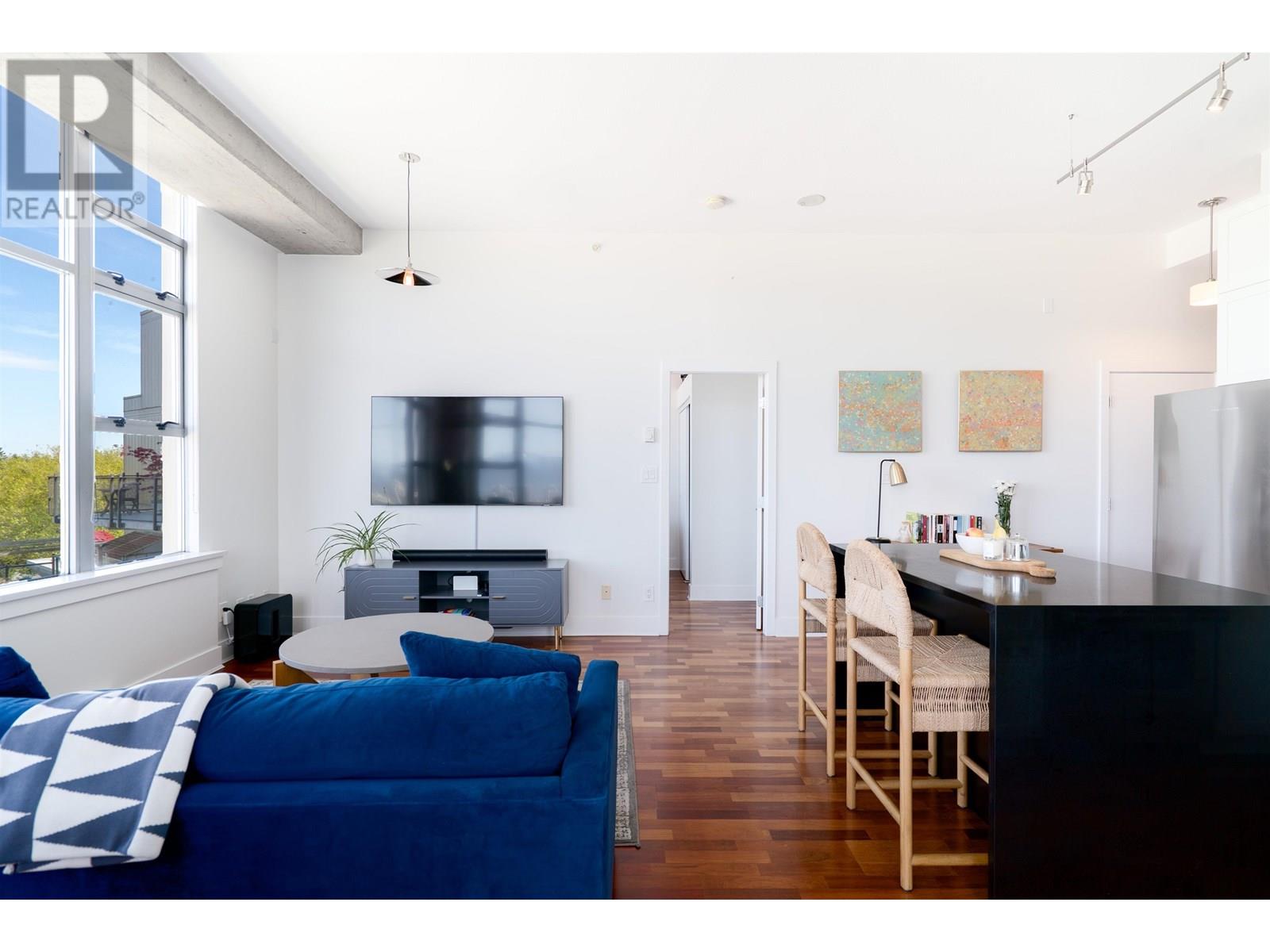 607 2635 PRINCE EDWARD STREET