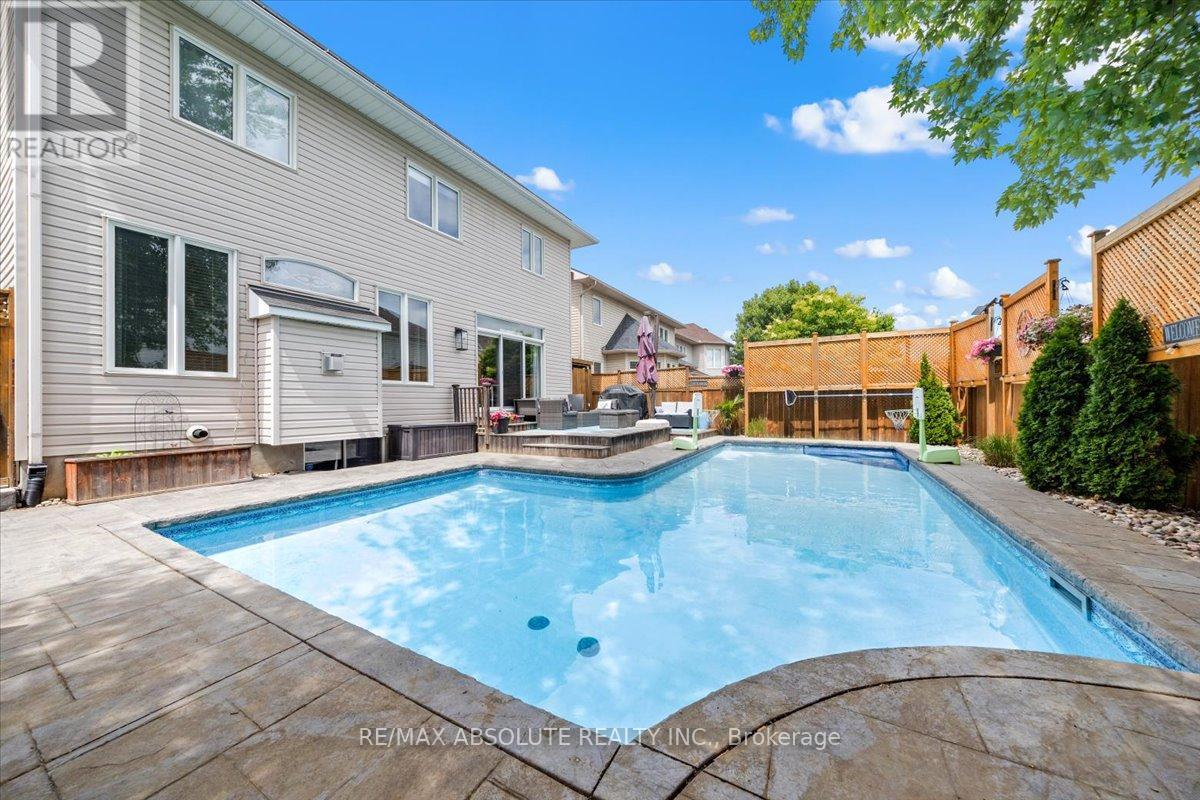 112 MUSKEGO CRESCENT