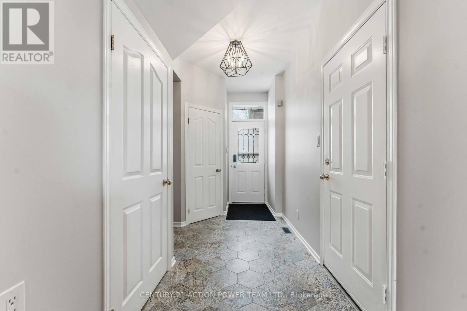 42 SUNNYBROOKE DRIVE