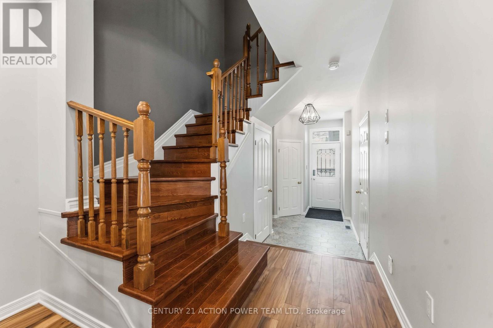 42 SUNNYBROOKE DRIVE