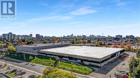 75-77 TYCOS DRIVE Toronto (Yorkdale-Glen Park) ON M6B1W3