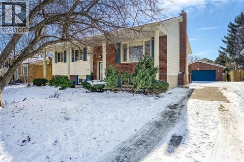 119 FINCH DRIVE Sarnia ON N7S4M6