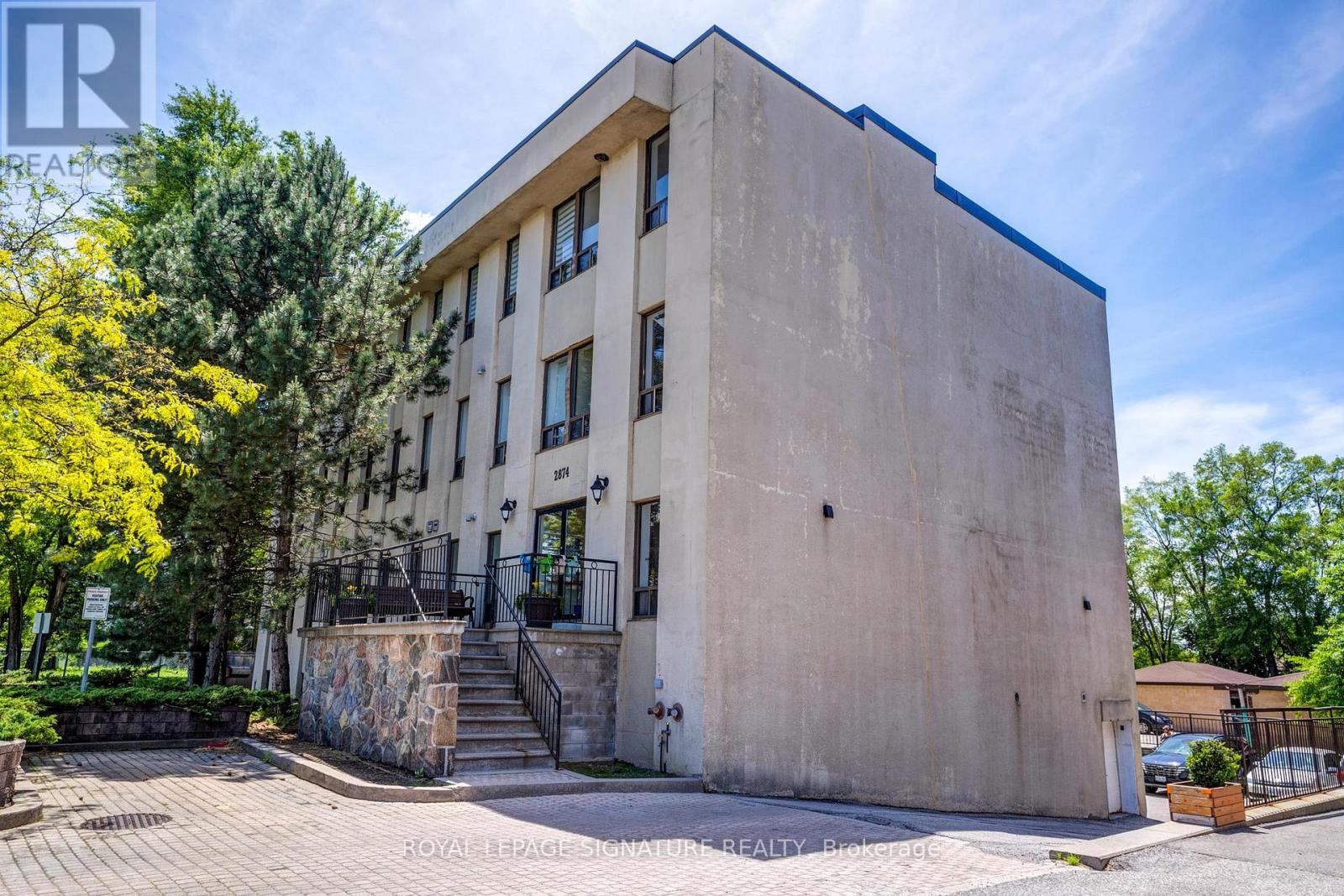 304 - 2874 KEELE STREET