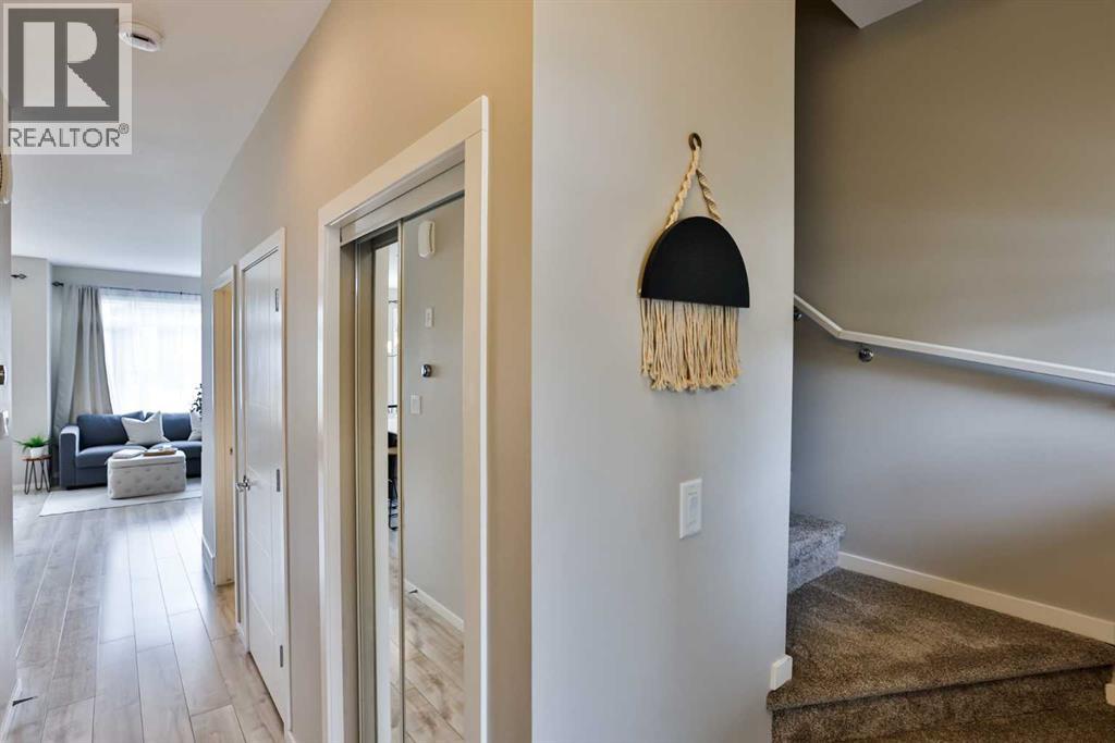 1, 410 Highlands Boulevard W