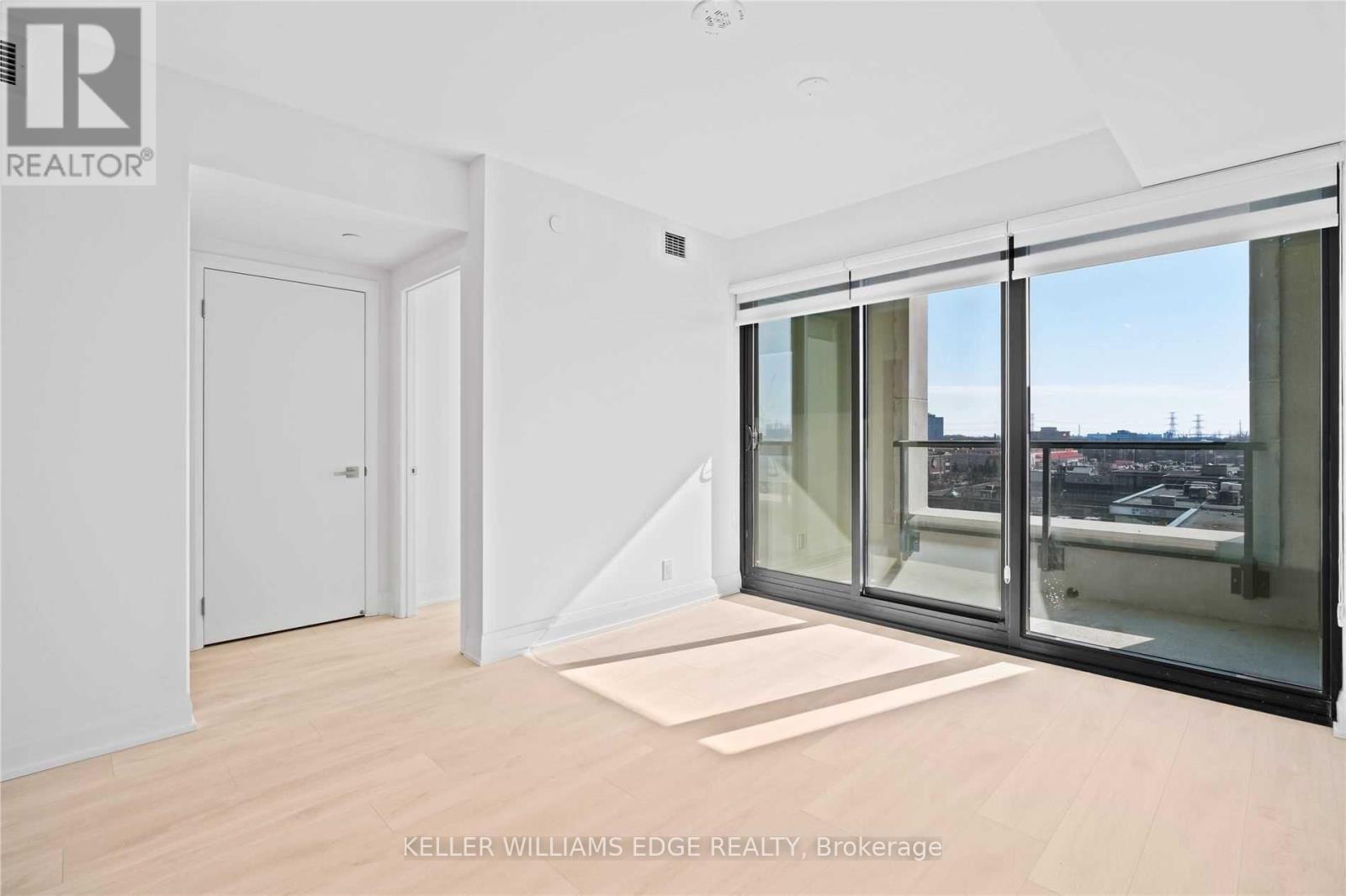 507 - 33 FREDERICK TODD WAY