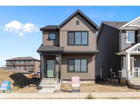 5458 Hawthorn Run SW Edmonton AB T6X3K6