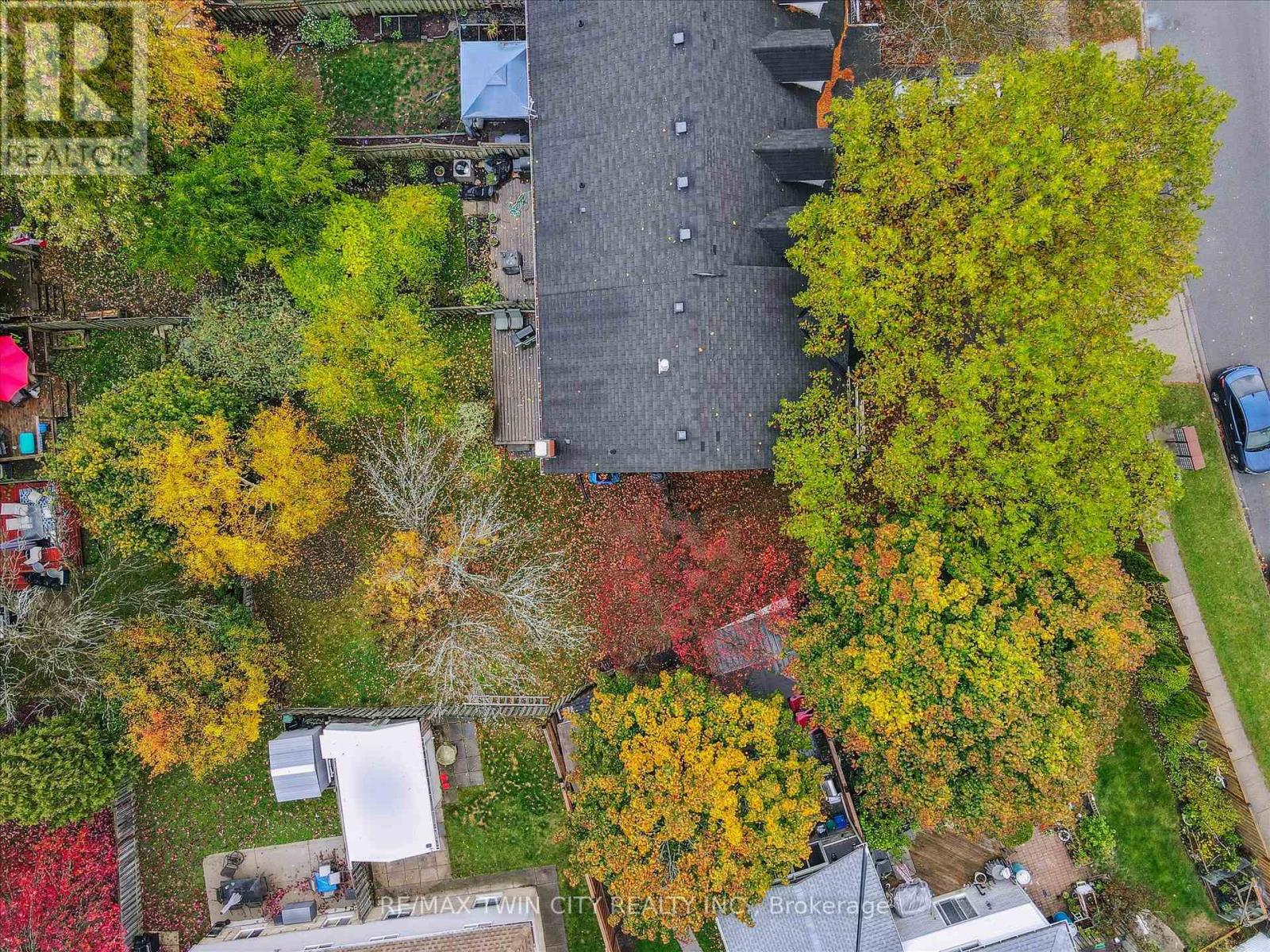 35 EDGEMERE DRIVE