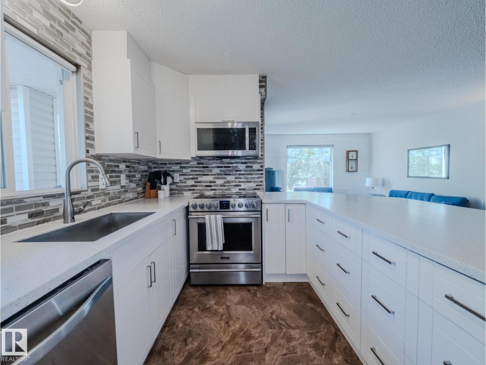 #2216 11214 80 ST NW
