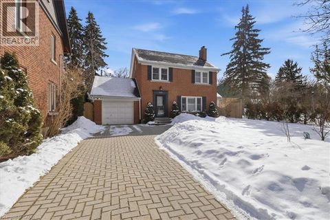 219 UNION Boulevard Kitchener ON N2M2S7