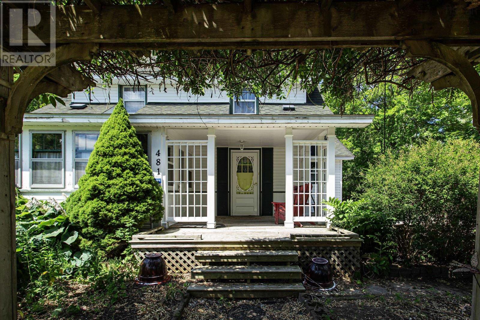 481 Main Street