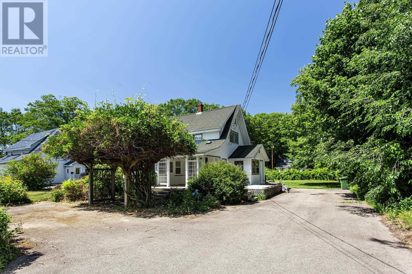 481 Main Street