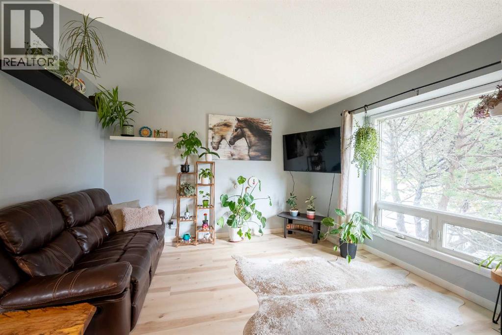23 Dakota Road W