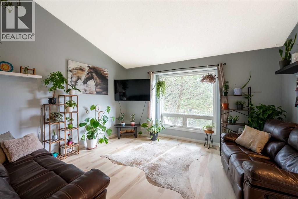 23 Dakota Road W