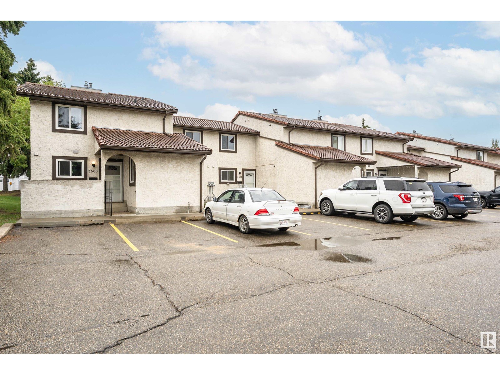 3603 30 AV NW