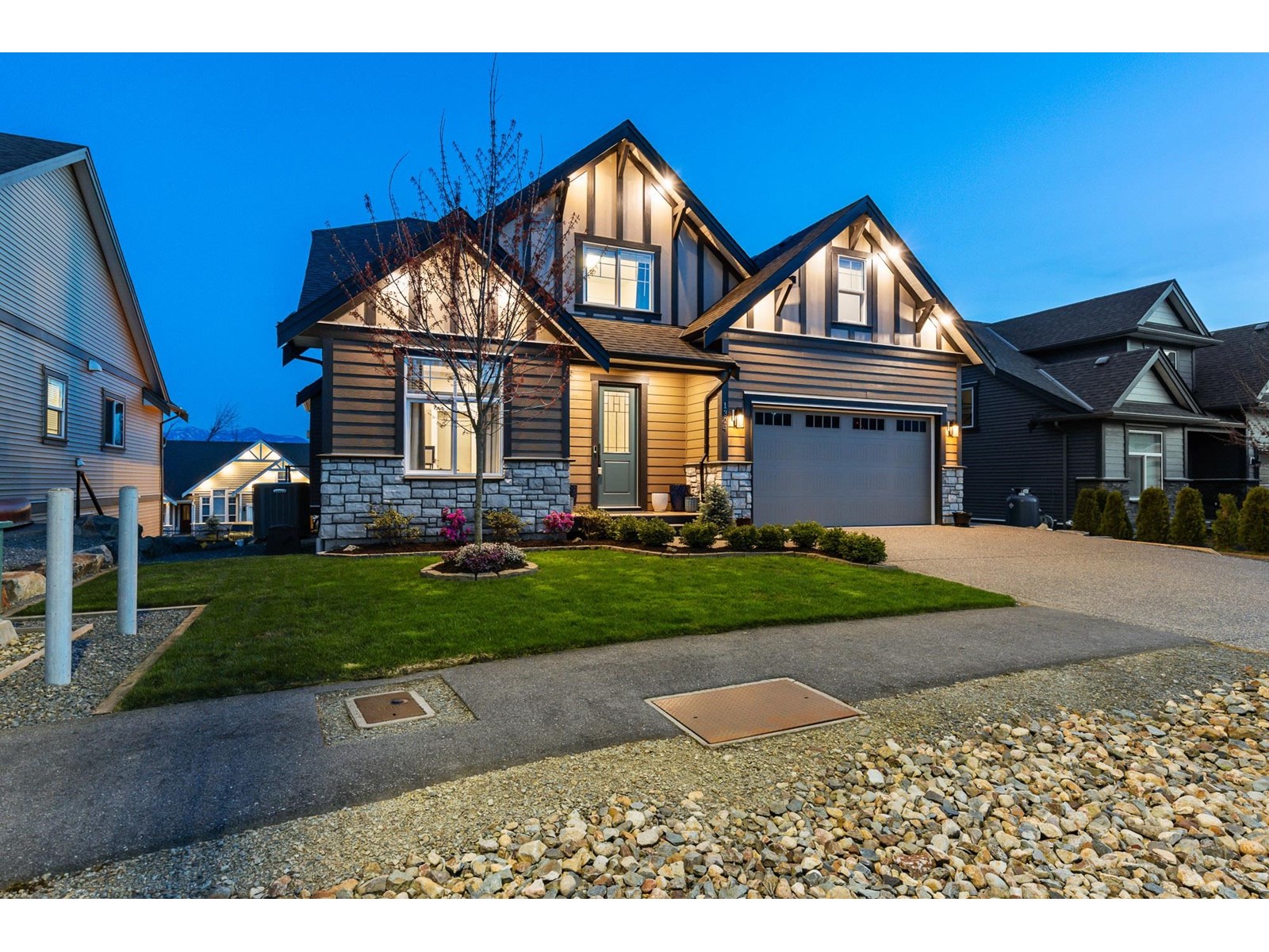 1324 STROMDAHL PLACE|Mt Woodside