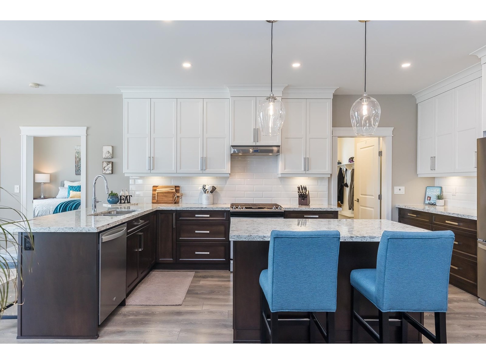 1324 STROMDAHL PLACE|Mt Woodside