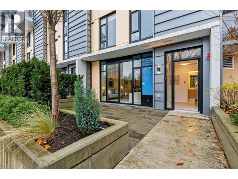 TH1431 HUNTER STREET North Vancouver BC V7J1H3