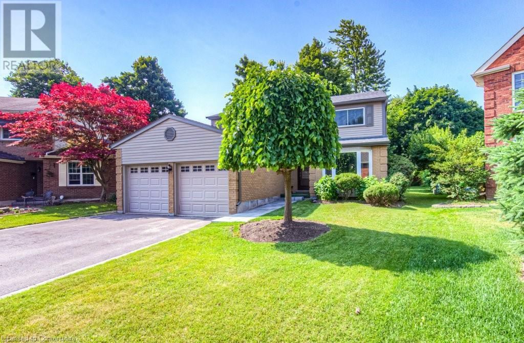 75 HICKORY HOLLOW Crescent