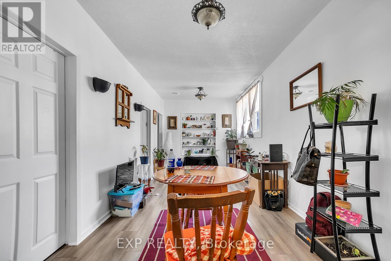 147 VICTORIA AVENUE