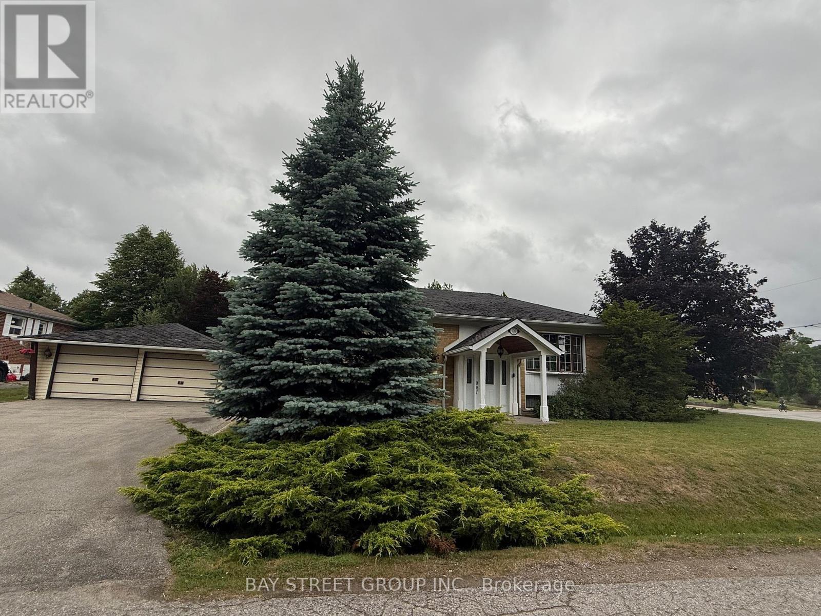 126 CASCADE CIRCLE