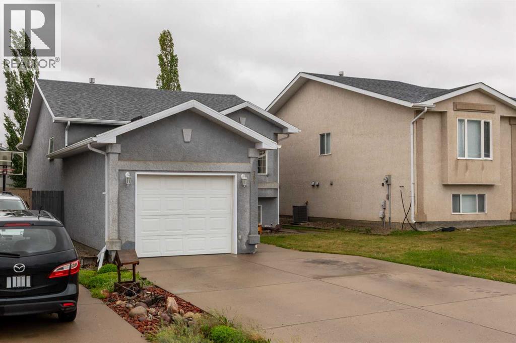 781 Red Crow Boulevard W