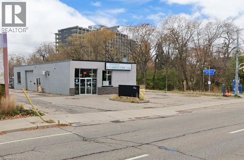 54 BRIDGEPORT Road E Waterloo ON N2J2J6