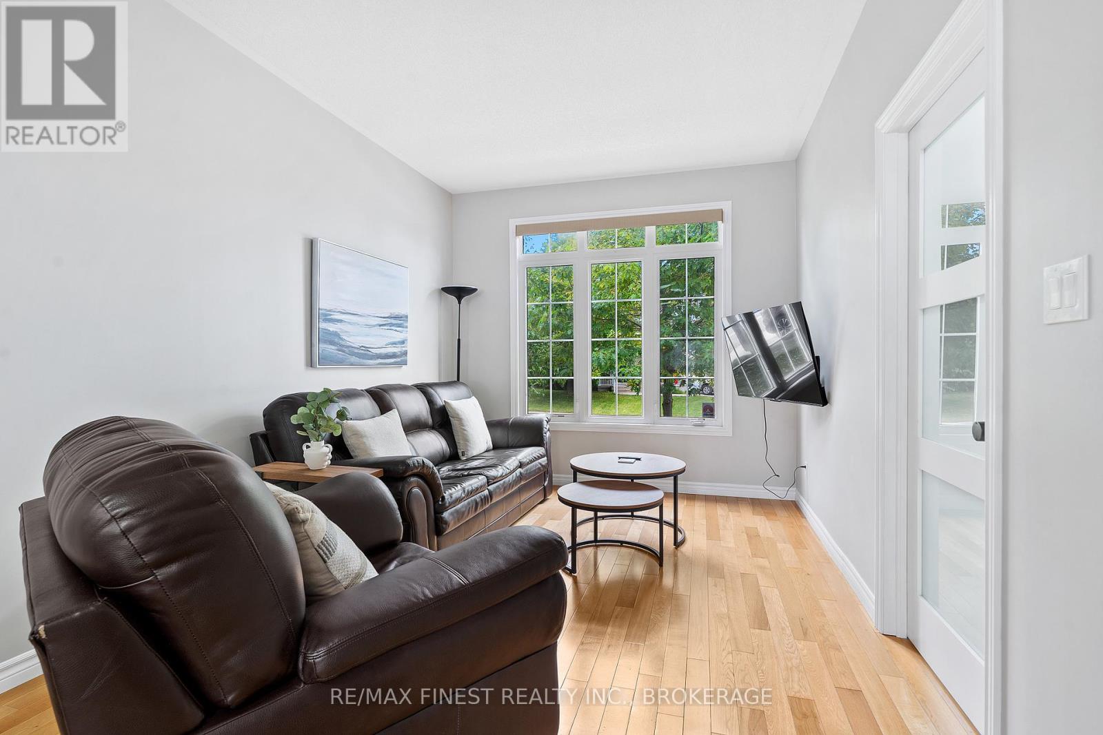 995 SWANFIELD STREET