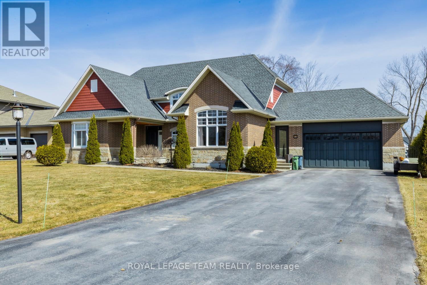 213 CABRELLE PLACE