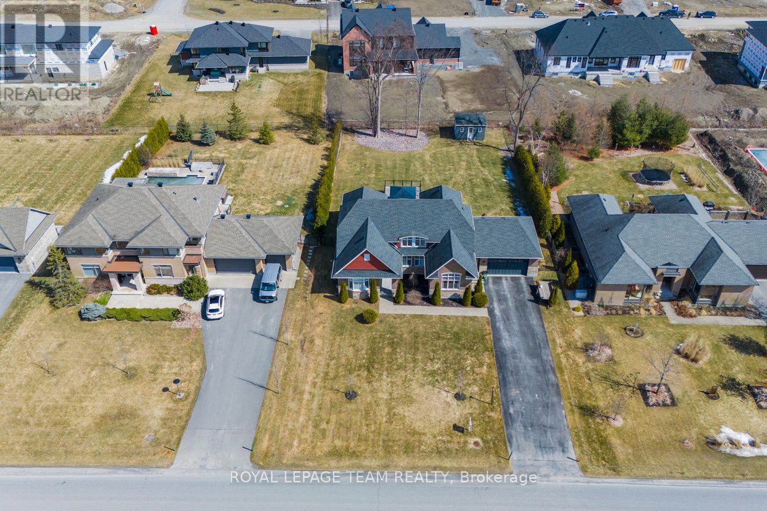 213 CABRELLE PLACE