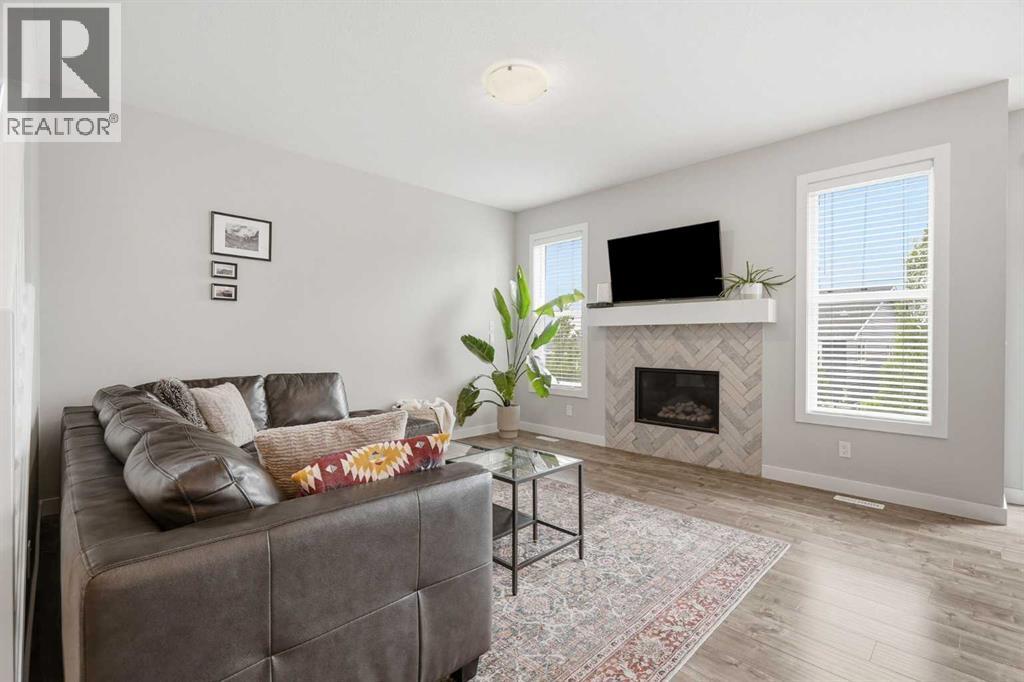 26 Crestbrook Drive SW