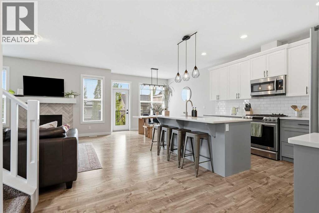 26 Crestbrook Drive SW