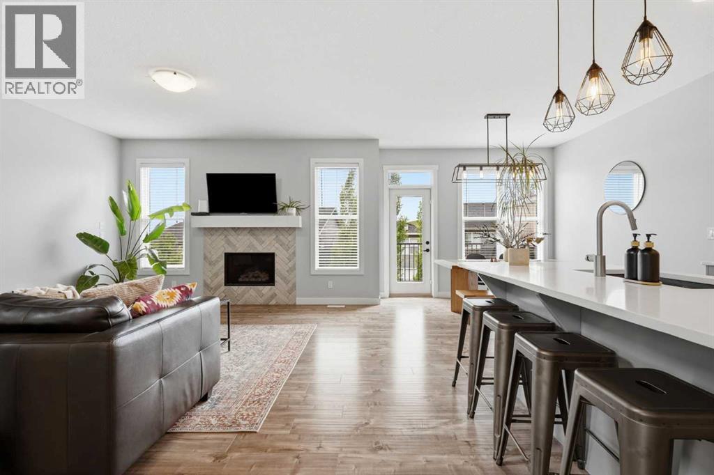 26 Crestbrook Drive SW