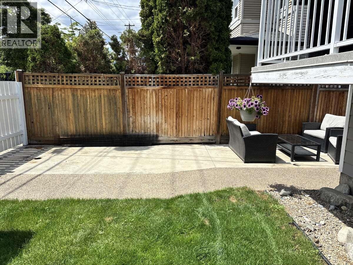 453 Alexander Avenue